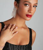 Angel Eyes Rhine Fringe Ear Cuffs is the perfect Homecoming look pick with on-trend details to make the 2023 HOCO dance your most memorable event yet!