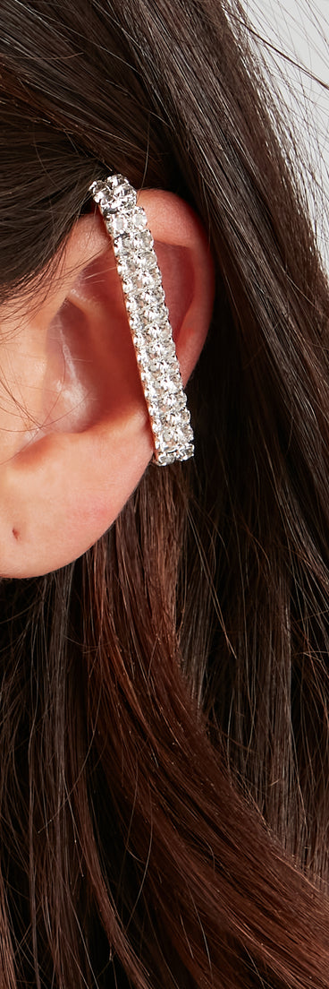 Playing For Glam Rhine Ear Cuff is a trendy pick to create 2023 festival outfits, festival dresses, outfits for concerts or raves, and complete your best party outfits!