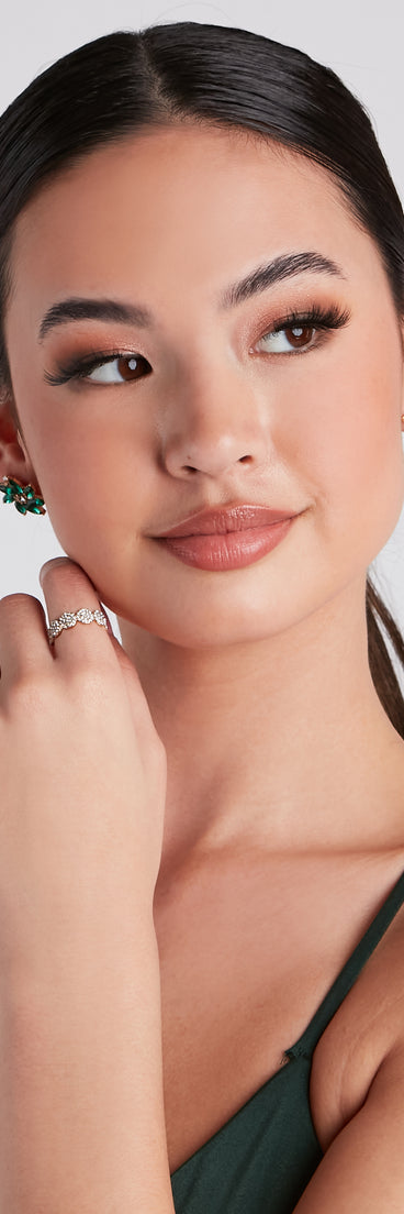 Regal And Chic Flower Gemstone Stud Earrings