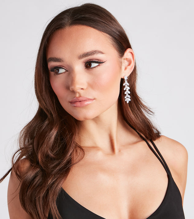 With So Chic Rhinestone Leaf Duster Earrings as your homecoming jewelry or accessories, your 2023 Homecoming dress look will be fire!