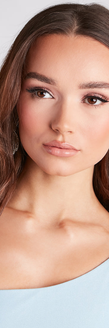 With Enchanting Chic Rhinestone Wing Duster Earrings as your homecoming jewelry or accessories, your 2023 Homecoming dress look will be fire!