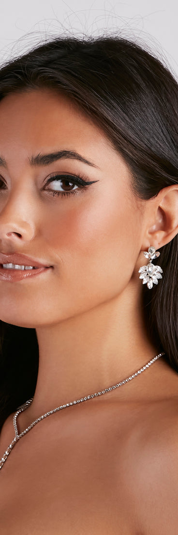 With Rhinestone Radiance Drop Earrings as your homecoming jewelry or accessories, your 2023 Homecoming dress look will be fire!