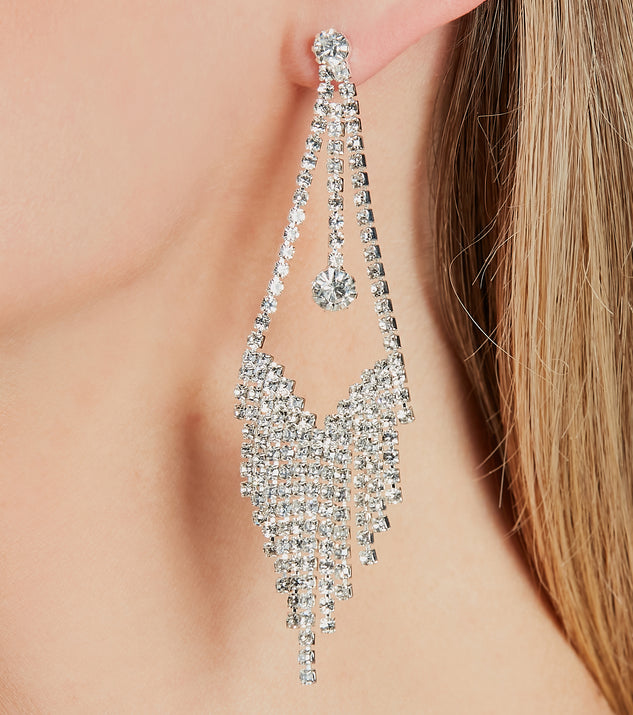Elegant Aura Rhinestone Chandelier Earrings with on-trend details provides a stylish start to creating your graduation outfit for the 2024 Commencement or grad party!