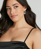 Fine Decadence Linear Rhinestone Earrings with on-trend details provides a stylish start to creating your graduation outfit for the 2024 Commencement or grad party!