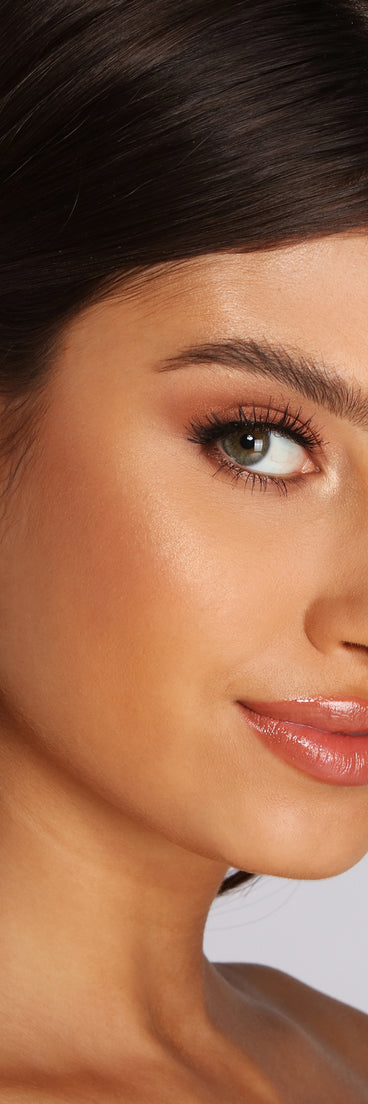 Twisted Rhinestone Dusters is the perfect Homecoming look pick with on-trend details to make the 2023 HOCO dance your most memorable event yet!