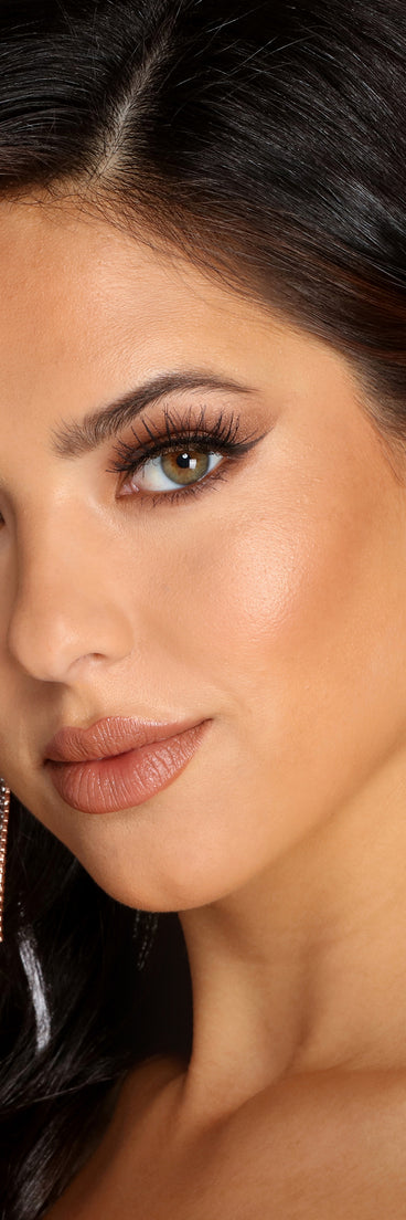 Teardrop Rhinestone Fringe Earrings is the perfect Homecoming look pick with on-trend details to make the 2023 HOCO dance your most memorable event yet!