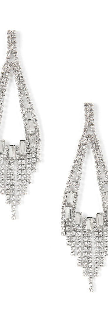 Rhinestone Fringe Chandelier Earrings is the perfect Homecoming look pick with on-trend details to make the 2023 HOCO dance your most memorable event yet!