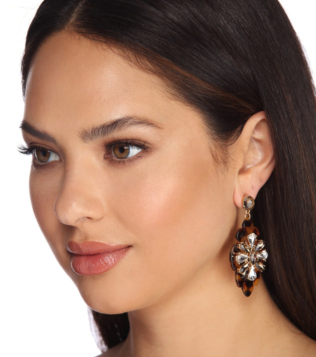 Contrasting Gem Chandelier Earrings for 2022 festival outfits, festival dress, outfits for raves, concert outfits, and/or club outfits