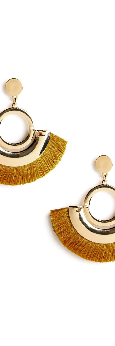 Fave Fanned Out Tassel Earrings is a trendy pick to create 2023 festival outfits, festival dresses, outfits for concerts or raves, and complete your best party outfits!
