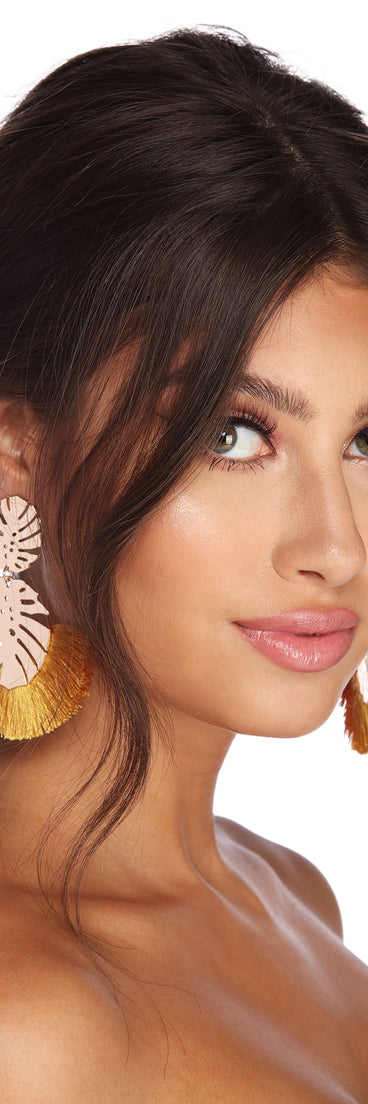 Tropic Tassel Fanned Earrings is a trendy pick to create 2023 festival outfits, festival dresses, outfits for concerts or raves, and complete your best party outfits!