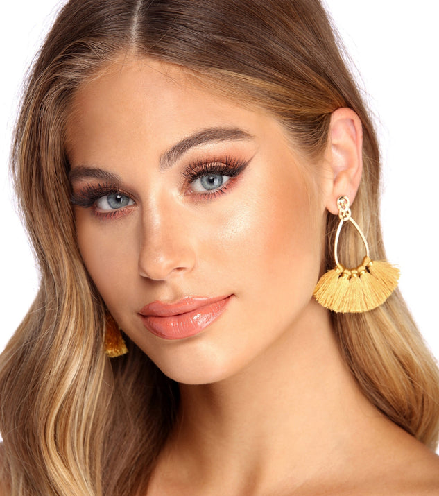 Infinity Teardrop Tassel Earrings is a trendy pick to create 2023 festival outfits, festival dresses, outfits for concerts or raves, and complete your best party outfits!