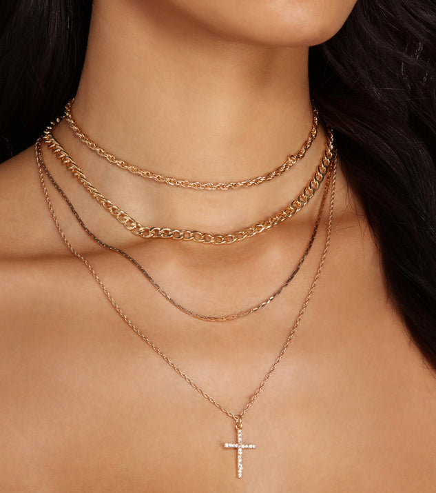 Stay Layered Necklace Pack is the perfect Homecoming look pick with on-trend details to make the 2023 HOCO dance your most memorable event yet!