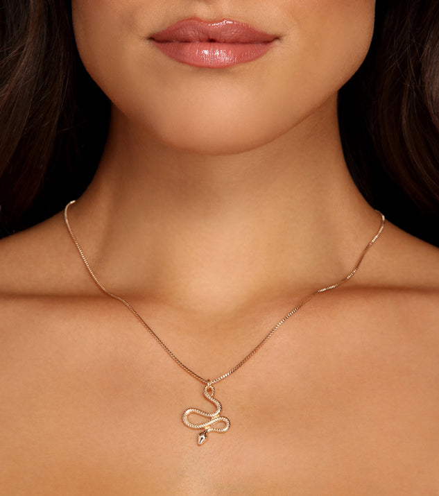 Dainty Snake Pendant Necklace for 2022 festival outfits, festival dress, outfits for raves, concert outfits, and/or club outfits
