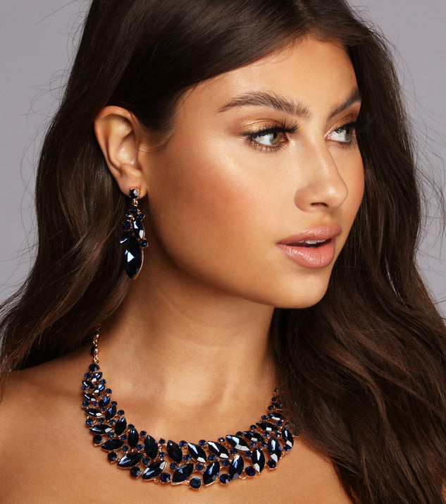Radiating Elegance Gemstone Necklace Set is the perfect Homecoming look pick with on-trend details to make the 2023 HOCO dance your most memorable event yet!