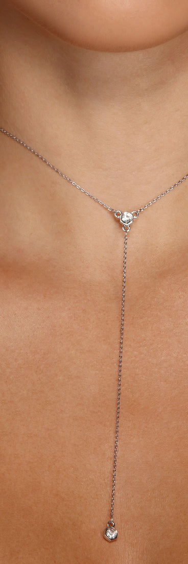 Darling Rhinestone Set is the perfect Homecoming look pick with on-trend details to make the 2023 HOCO dance your most memorable event yet!