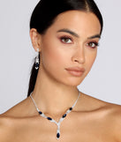 She's One Of A Kind Necklace & Earrings is the perfect Homecoming look pick with on-trend details to make the 2023 HOCO dance your most memorable event yet!