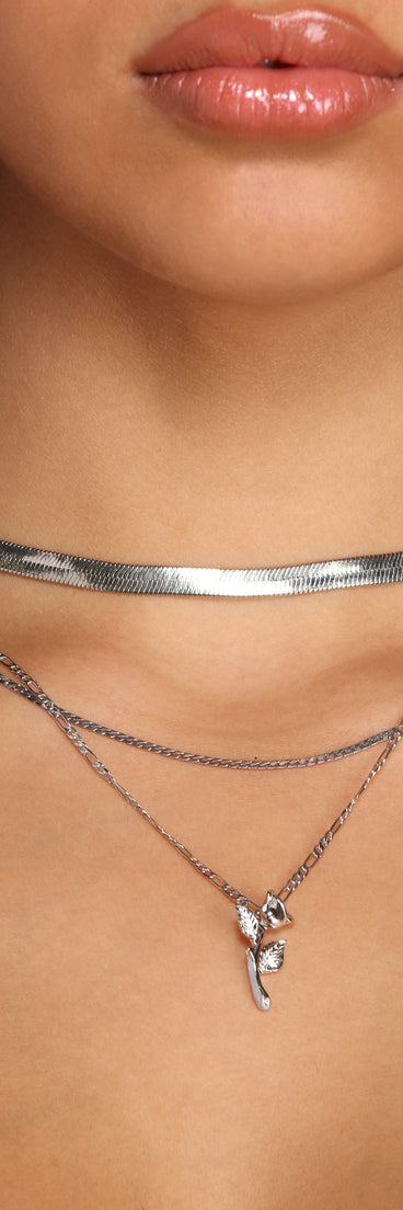 Rose Charm Necklace Set is a trendy pick to create 2023 festival outfits, festival dresses, outfits for concerts or raves, and complete your best party outfits!