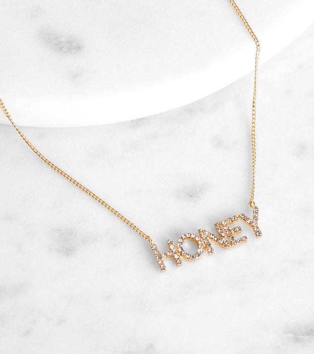 Hooked on Honey Necklace is a trendy pick to create 2023 festival outfits, festival dresses, outfits for concerts or raves, and complete your best party outfits!