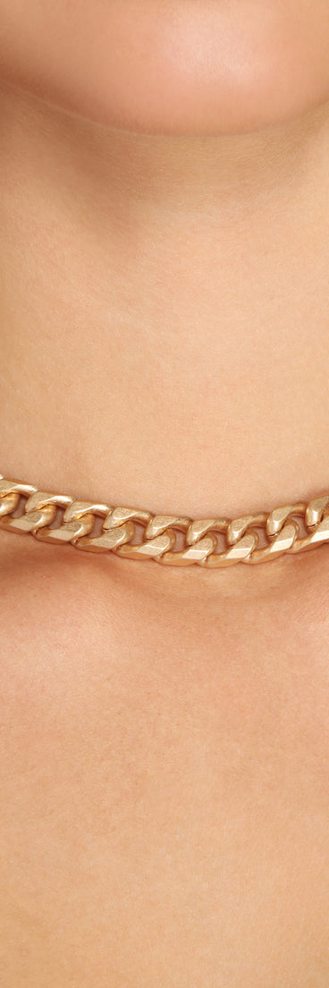 Havana Cuban Link Necklace is the perfect Homecoming look pick with on-trend details to make the 2023 HOCO dance your most memorable event yet!