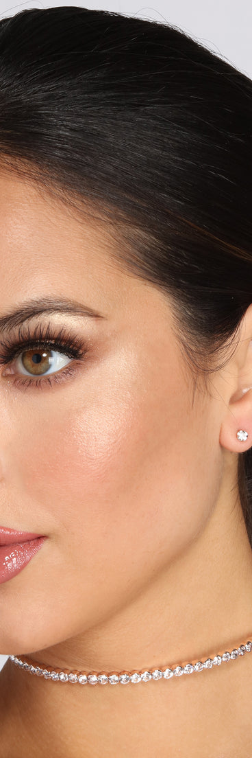 Dnt 4Get Abt Me Choker & Studs Set is the perfect Homecoming look pick with on-trend details to make the 2023 HOCO dance your most memorable event yet!