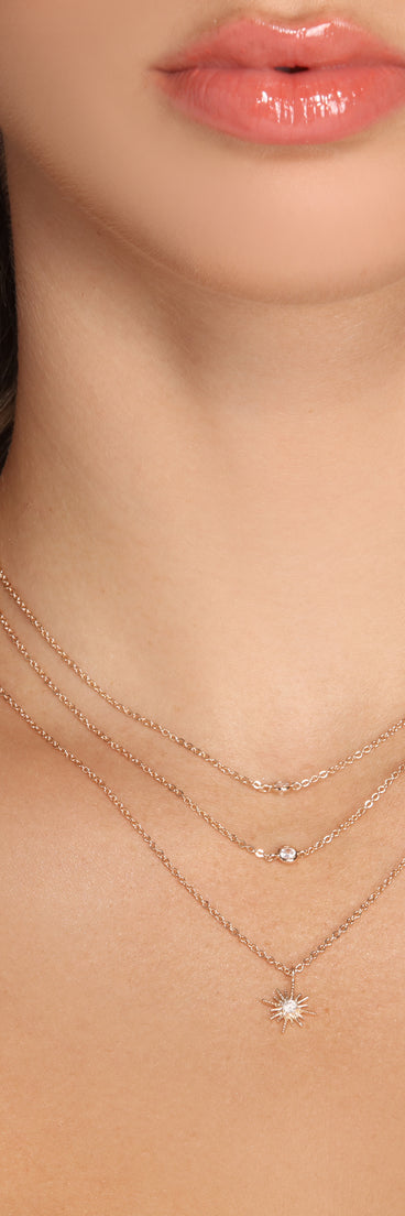 Starburst Pendant Necklace is the perfect Homecoming look pick with on-trend details to make the 2023 HOCO dance your most memorable event yet!