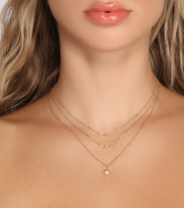 Starburst Pendant Necklace is the perfect Homecoming look pick with on-trend details to make the 2023 HOCO dance your most memorable event yet!