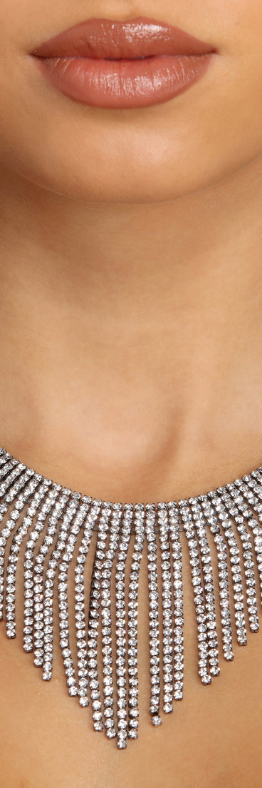 Dancing On My Own Rhinestone Fringe Necklace Set is a trendy pick to create 2023 festival outfits, festival dresses, outfits for concerts or raves, and complete your best party outfits!