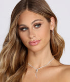 Simply Dainty Rhinestone Necklace Set is the perfect Homecoming look pick with on-trend details to make the 2023 HOCO dance your most memorable event yet!