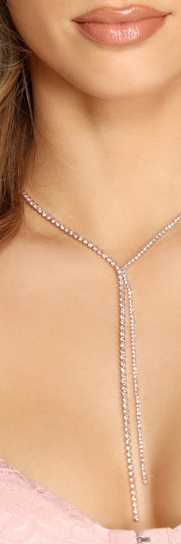 Neck Full of Crystals Necklace is the perfect Homecoming look pick with on-trend details to make the 2023 HOCO dance your most memorable event yet!