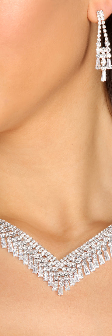 Baguette Rhinestone Necklace + Earring Set is the perfect Homecoming look pick with on-trend details to make the 2023 HOCO dance your most memorable event yet!