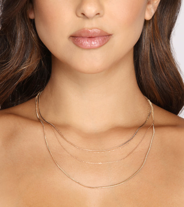 Four Row Dainty Chain Necklace is a fire pick to create 2023 festival outfits, concert dresses, outfits for raves, or to complete your best party outfits or clubwear!