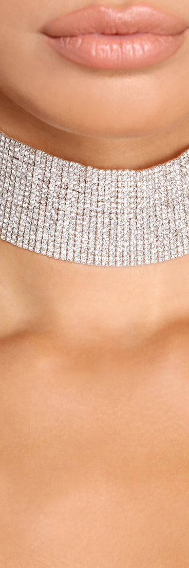 Bring The Bling Statement Choker is a trendy pick to create 2023 festival outfits, festival dresses, outfits for concerts or raves, and complete your best party outfits!