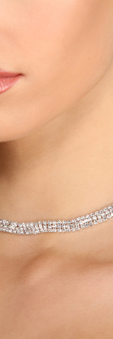 With Triple Row Rhinestone Choker and Duster Set as your homecoming jewelry or accessories, your 2023 Homecoming dress look will be fire!