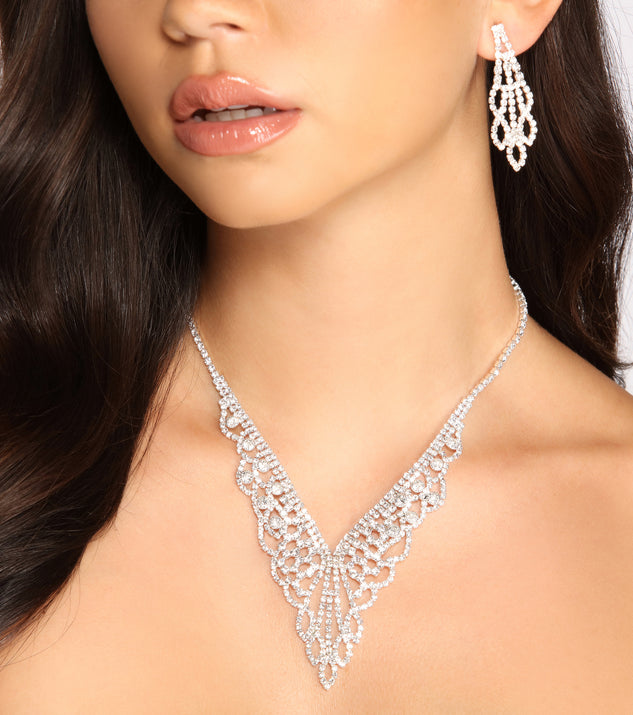 Rhinestone Marquise Collar and Duster Earring Set is the perfect Homecoming look pick with on-trend details to make the 2023 HOCO dance your most memorable event yet!