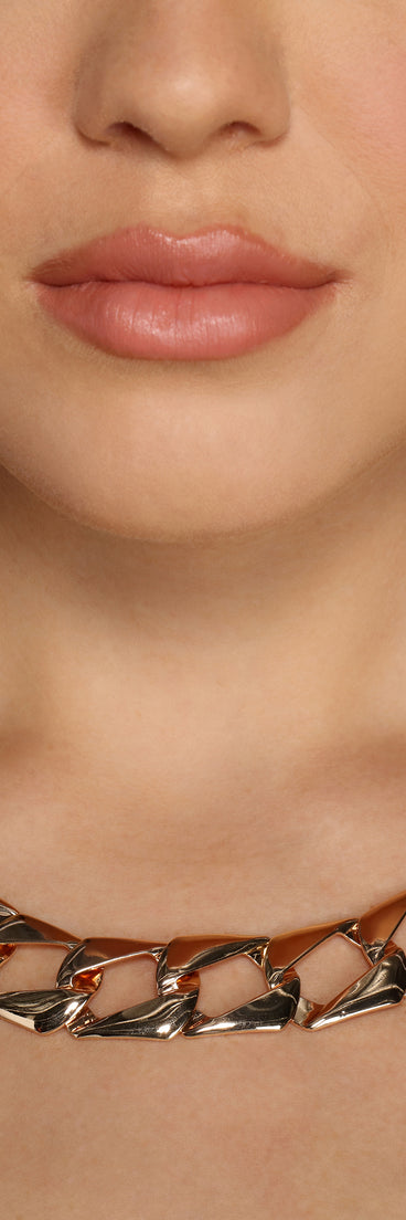 So Extra Chunky Chain Link Necklace is a trendy pick to create 2023 festival outfits, festival dresses, outfits for concerts or raves, and complete your best party outfits!