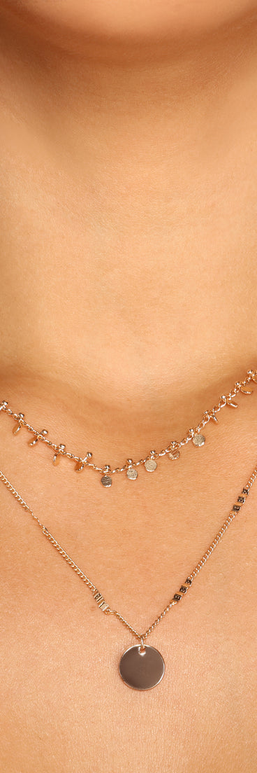 Simple Glam Layered Coin Necklace is a trendy pick to create 2023 festival outfits, festival dresses, outfits for concerts or raves, and complete your best party outfits!