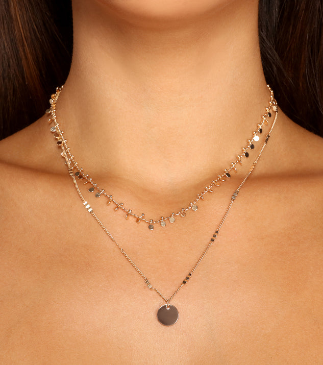 Simple Glam Layered Coin Necklace is a trendy pick to create 2023 festival outfits, festival dresses, outfits for concerts or raves, and complete your best party outfits!