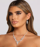 Lookin' Luxe Glamorous Necklace And Earrings Set
