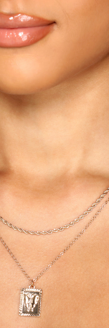 Chic On-Trend Two-Pack Necklace Set is a trendy pick to create 2023 festival outfits, festival dresses, outfits for concerts or raves, and complete your best party outfits!