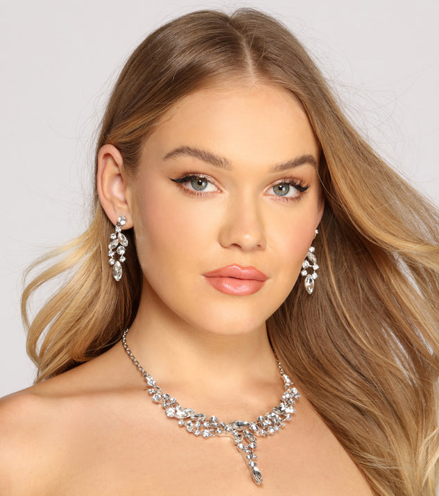 Enchanted Moment Marquise Collar With Duster Earrings Set