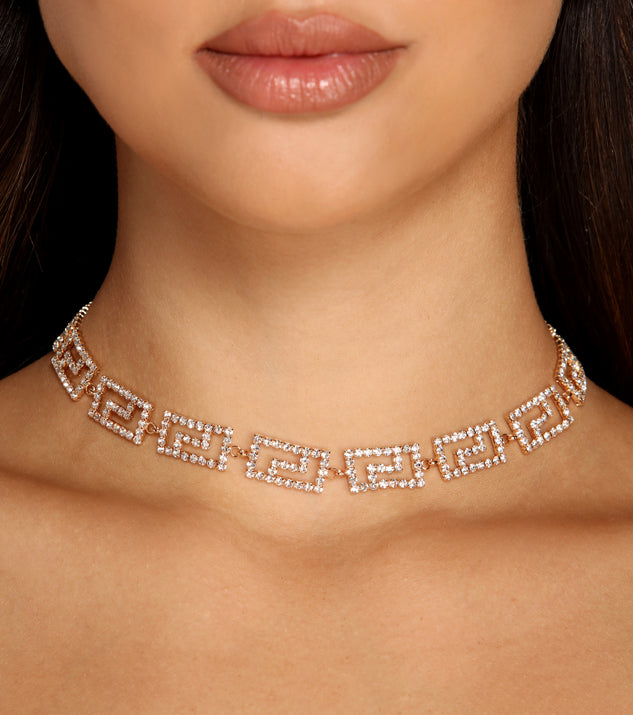 Chic Greek Key Choker Necklace is a trendy pick to create 2023 festival outfits, festival dresses, outfits for concerts or raves, and complete your best party outfits!