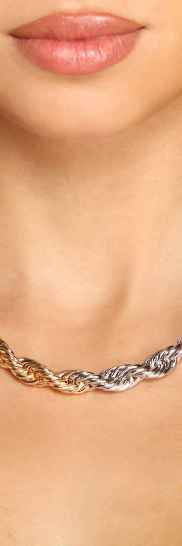 Trendy Two-Tone Chain-Link Necklace is a trendy pick to create 2023 festival outfits, festival dresses, outfits for concerts or raves, and complete your best party outfits!