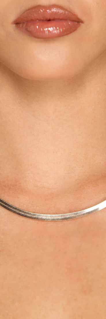 Sleek Snake Chain Choker Necklace is a trendy pick to create 2023 festival outfits, festival dresses, outfits for concerts or raves, and complete your best party outfits!