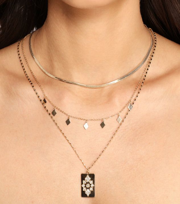 Diamond Girl Layered Pendant Necklace Set is a trendy pick to create 2023 festival outfits, festival dresses, outfits for concerts or raves, and complete your best party outfits!