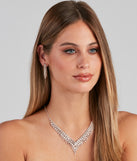 With Luxe Beauty Necklace And Earrings Set as your homecoming jewelry or accessories, your 2023 Homecoming dress look will be fire!
