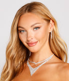 Livin' Luxe Rhinestone Necklace And Earrings Set is the perfect Homecoming look pick with on-trend details to make the 2023 HOCO dance your most memorable event yet!