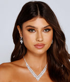 Gorgeous Sparkle Cubic Zirconia Necklace And Earrings Set is the perfect Homecoming look pick with on-trend details to make the 2023 HOCO dance your most memorable event yet!