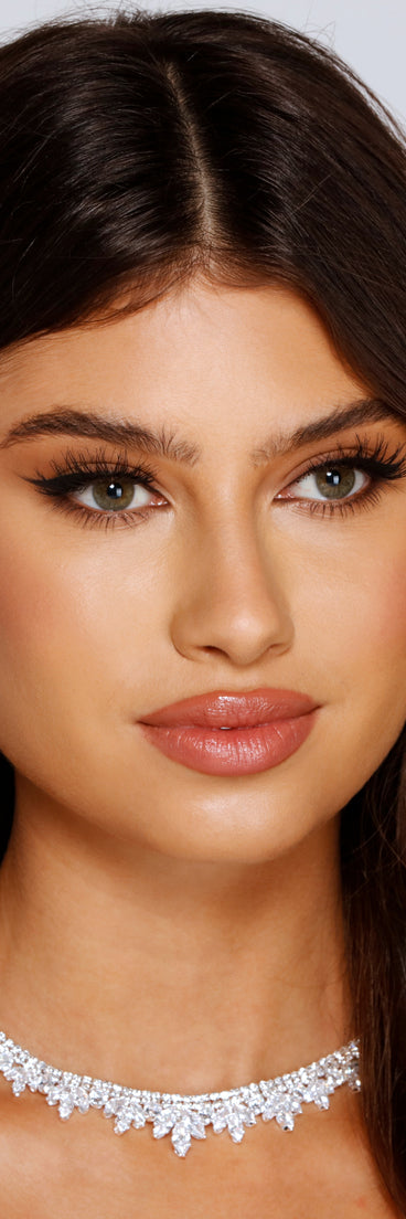 With Effortlessly Elegant Necklace And Earrings Set as your homecoming jewelry or accessories, your 2023 Homecoming dress look will be fire!