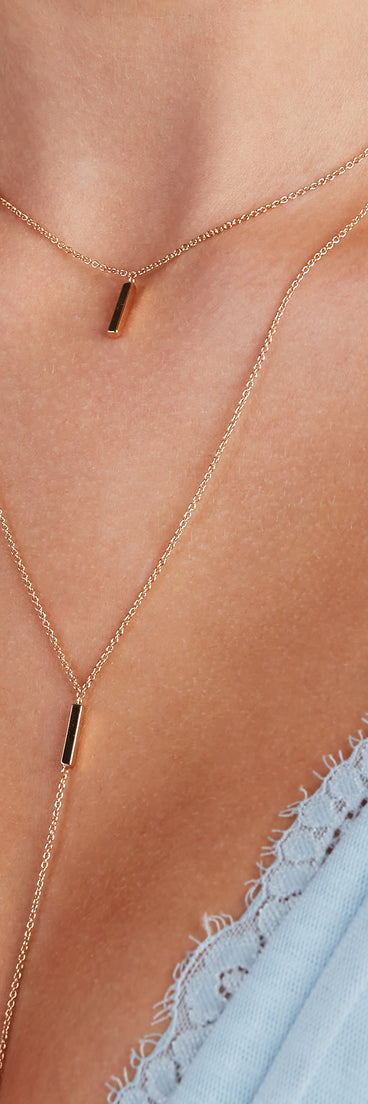 With Keep It Sleek Bar Charm Layer Necklace as your homecoming jewelry or accessories, your 2023 Homecoming dress look will be fire!