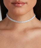 With Major Glow Cubic Zirconia Baguette Choker as your homecoming jewelry or accessories, your 2023 Homecoming dress look will be fire!